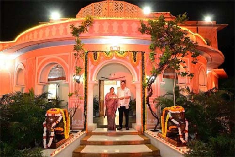 आशीर्वाद के दीयों से जगमगाया मुख्यमंत्री निवास, CM भजनलाल ने किए दीप प्रज्वलित 