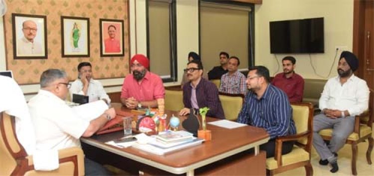 छत्तीसगढ़ ट्रेवल एंड टूरिज्म एसोसिएशन के प्रतिनिधिमंडल ने पर्यटन मंत्री राजेश अग्रवाल से की सौजन्य भेंट