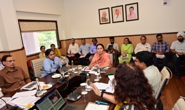 उप मुख्यमंत्री दिया कुमारी ने महिला एवं बाल विकास विभाग की योजनाओं की समीक्षा की