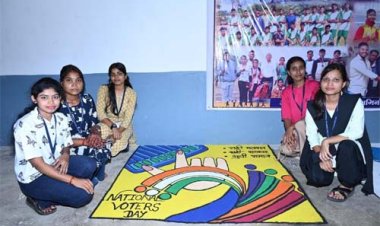 ​सारंगढ़ के महाविद्यालय में गुंजा ‘कोई मतदाता छूटे ना’ का संदेश