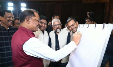 कार्टून समाज को जागरूक करने के साथ सोचने और आत्ममंथन के लिए करता है प्रेरित : मुख्यमंत्री विष्णु देव साय