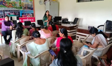 पोषण क्रांति की ओर धमतरी: अब स्वागत में गुलदस्ता नहीं, भेंट में मिलेगा मुनगा पौधा