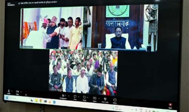 मुख्यमंत्री विष्णु देव साय ने बाबा कार्तिक उरांव की जन्मशताब्दी पर उनकी आदमकद प्रतिमा का किया अनावरण