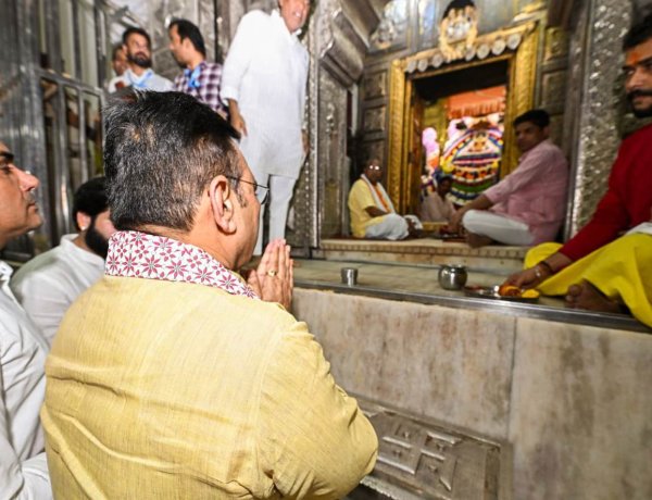 CM भजनलाल ने खाटूश्याम मन्दिर में किए दर्शन, प्रदेश के विकास और आमजन की खुशहाली के लिए की कामना