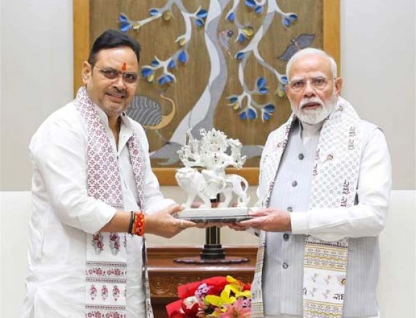 प्रधानमंत्री नरेन्द्र मोदी से CM भजनलाल ने की भेंट, जनसेवा के 25 वर्ष पूरे होने पर दी शुभकामनाएं
