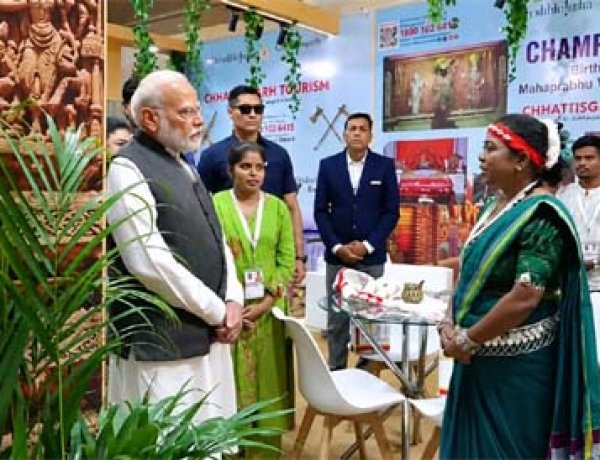 प्रधानमंत्री नरेंद्र मोदी से रूबरू हुईं छत्तीसगढ़ की महिला उद्यमी हीना