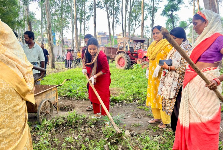 सेवा संकल्प में झाड़ू थामकर उतरीं मंत्री लक्ष्मी राजवाड़े, श्रमदान से जगाई स्वच्छता की अलख
