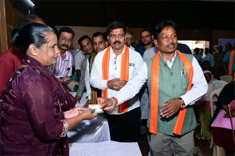 नक्सलवाद के लंबे और काले दौर से निकलकर शांति, सुरक्षा और समृद्धि की राह पर तेजी से आगे बढ़ रहा बस्तर: उप मुख्यमंत्री विजय शर्मा