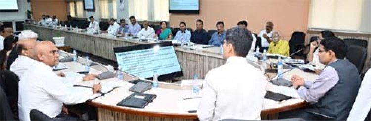 ​कागजों से निकलकर ज़मीनी स्तर पर दिखे शिक्षा नीति: उच्च शिक्षा मंत्री टंक राम वर्मा
