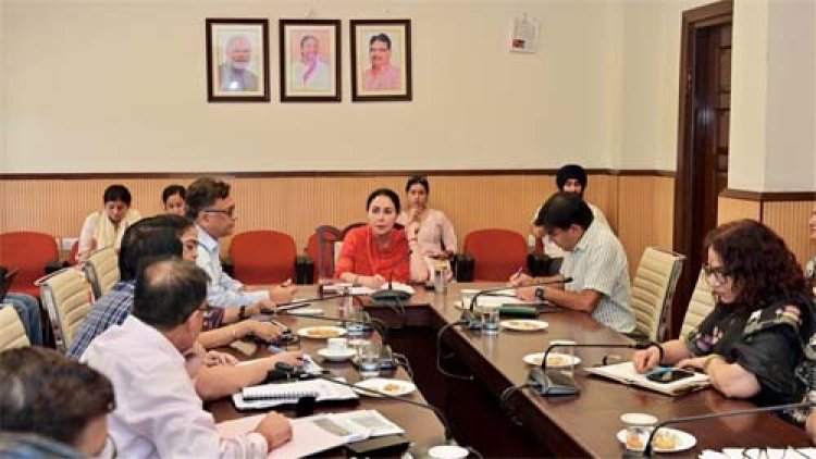 अलवर एवं खैरथल के क्षेत्रवासियों को मिली दो रेल गाड़ियों के परिचालन की सौगात