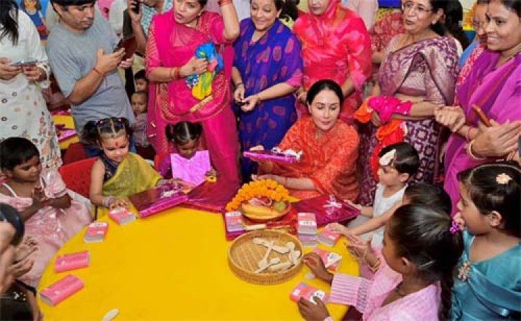 उप मुख्यमंत्री दिया कुमारी ने विद्याधर नगर आंगनवाड़ी में किया कन्या पूजन, 'शिशु संजीवनी' का किया शुभारंभ