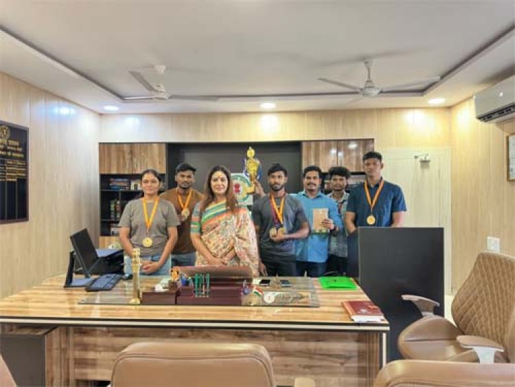 राज्य स्तरीय पावरलिफ्टिंग प्रतियोगिता में मोहला का शानदार प्रदर्शन, मिला बेस्ट टीम का अवार्ड